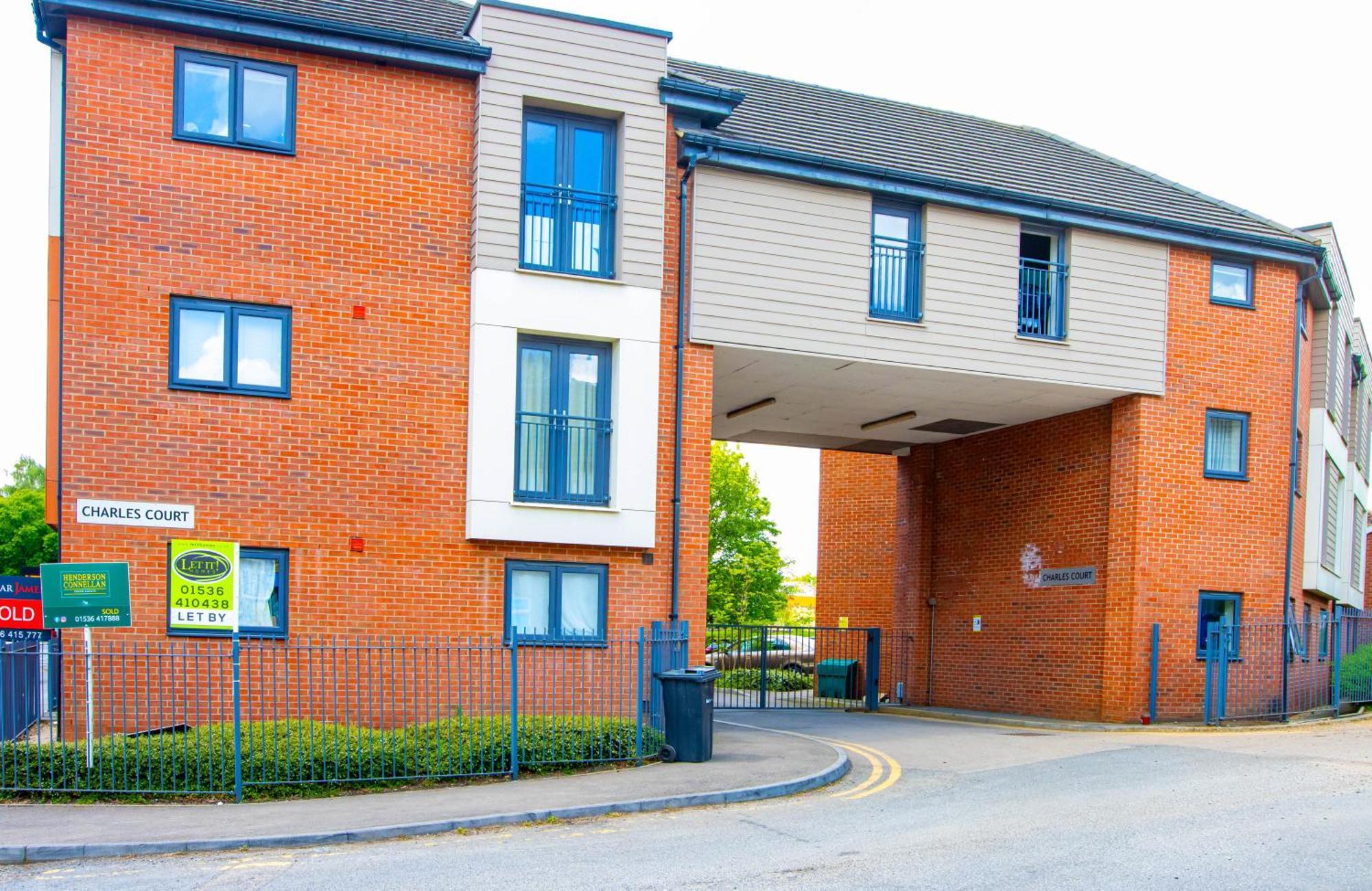 Sianavi Apartments Kettering Exteriör bild